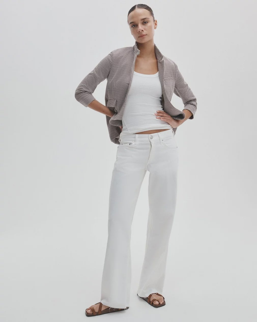 Saige-Relaxed-Straight-Jeans-100