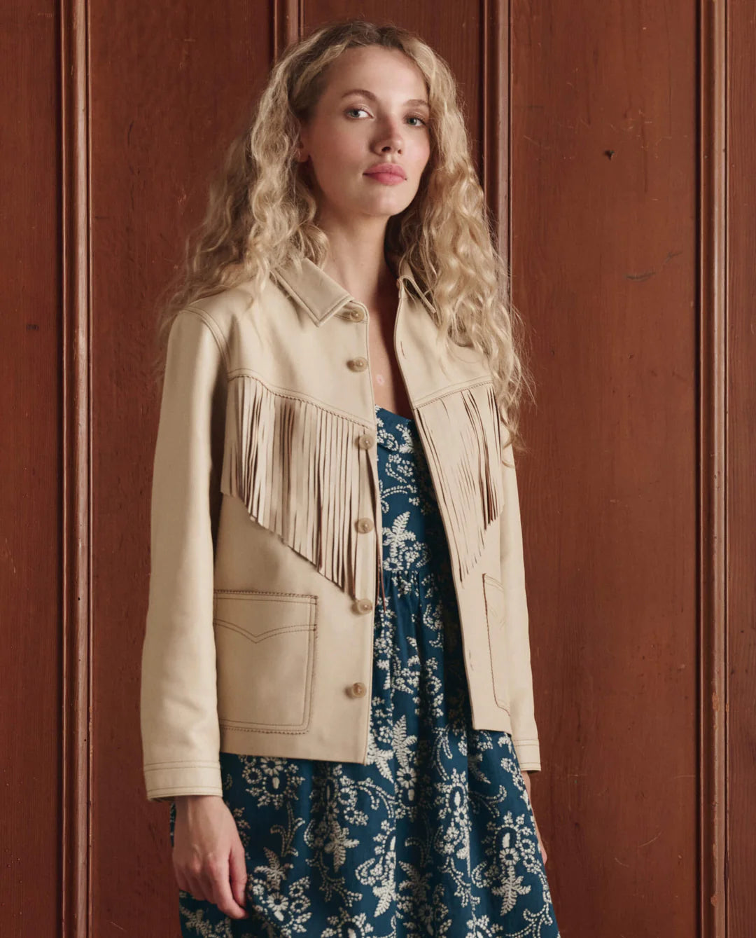 THE-GREAT-50-LOOK-65-THE-LEATHER-FRINGE-JACKET-TOASTED-ALMOND-THE-VERSE-DRESS-INDIGO-BANDANA-3045_1080x_62a00e7f-36b9-4547-a076-1b68f02a9143