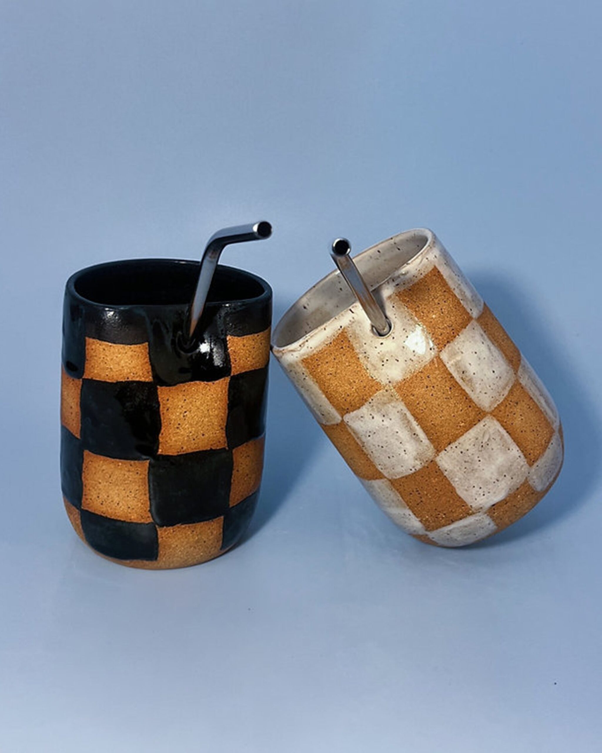 checkered_ceramic_tumblers