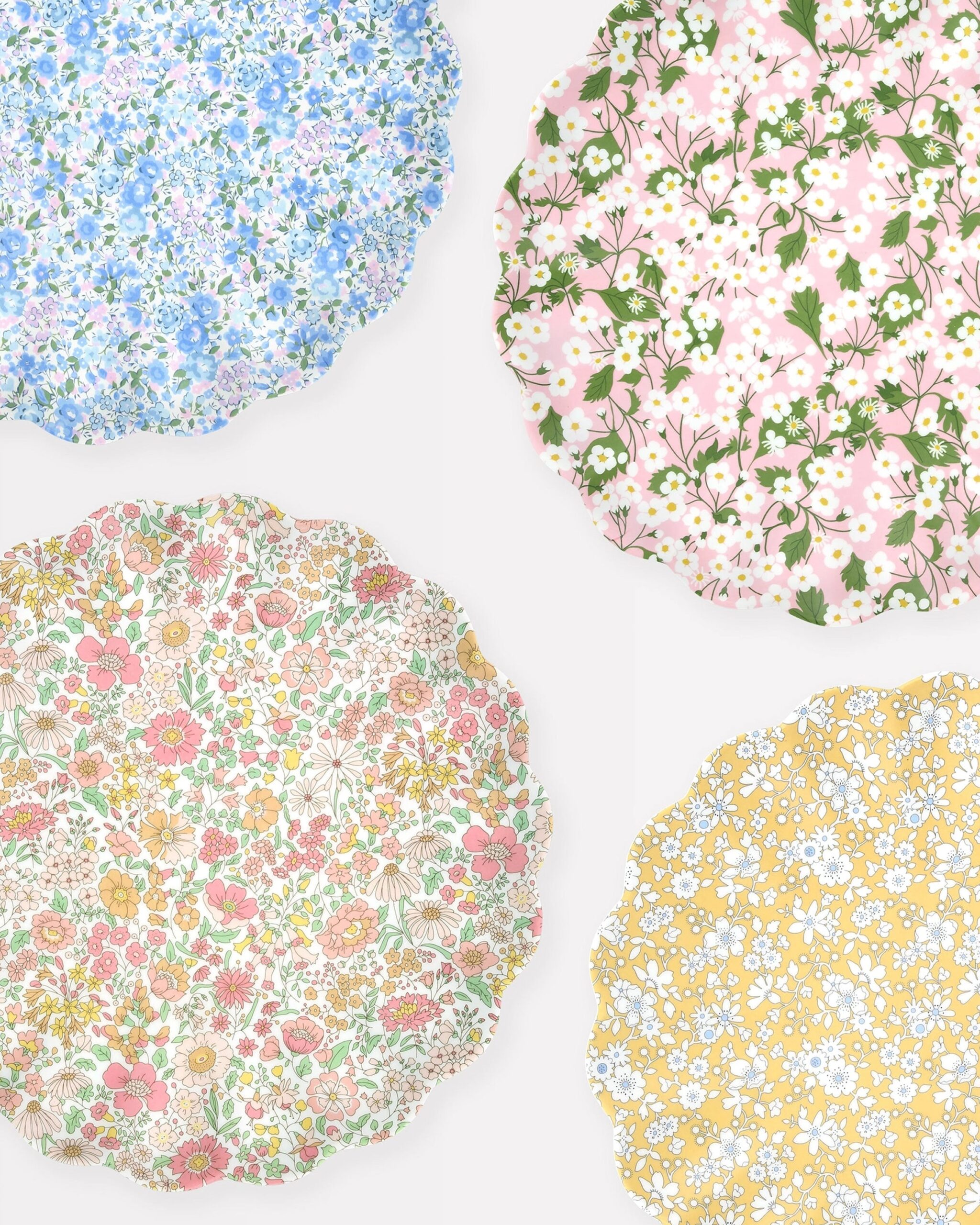 floral_plates_large_eff5880d-15b0-4d0e-939c-b9a940fec3bb