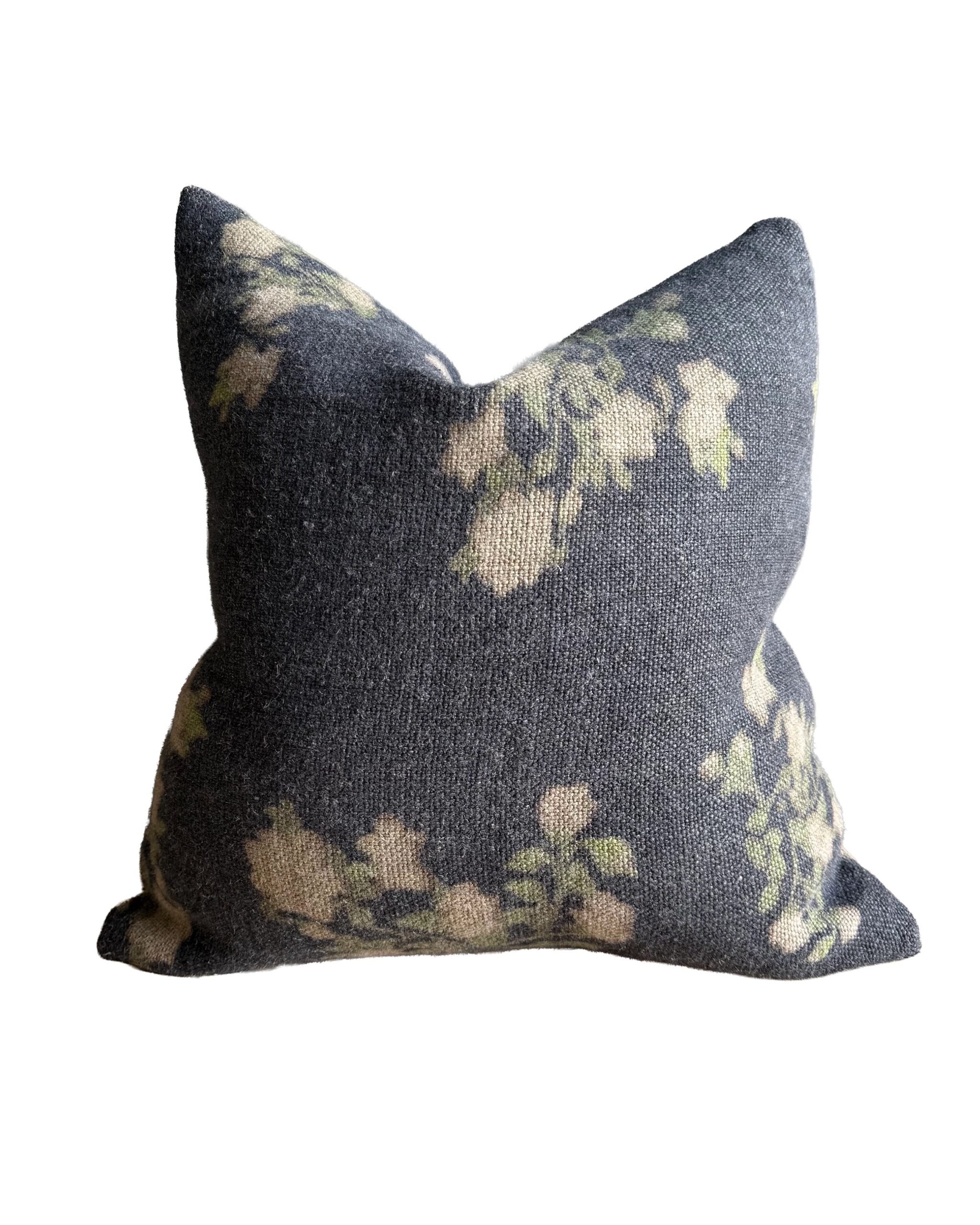 french-roses-pillow