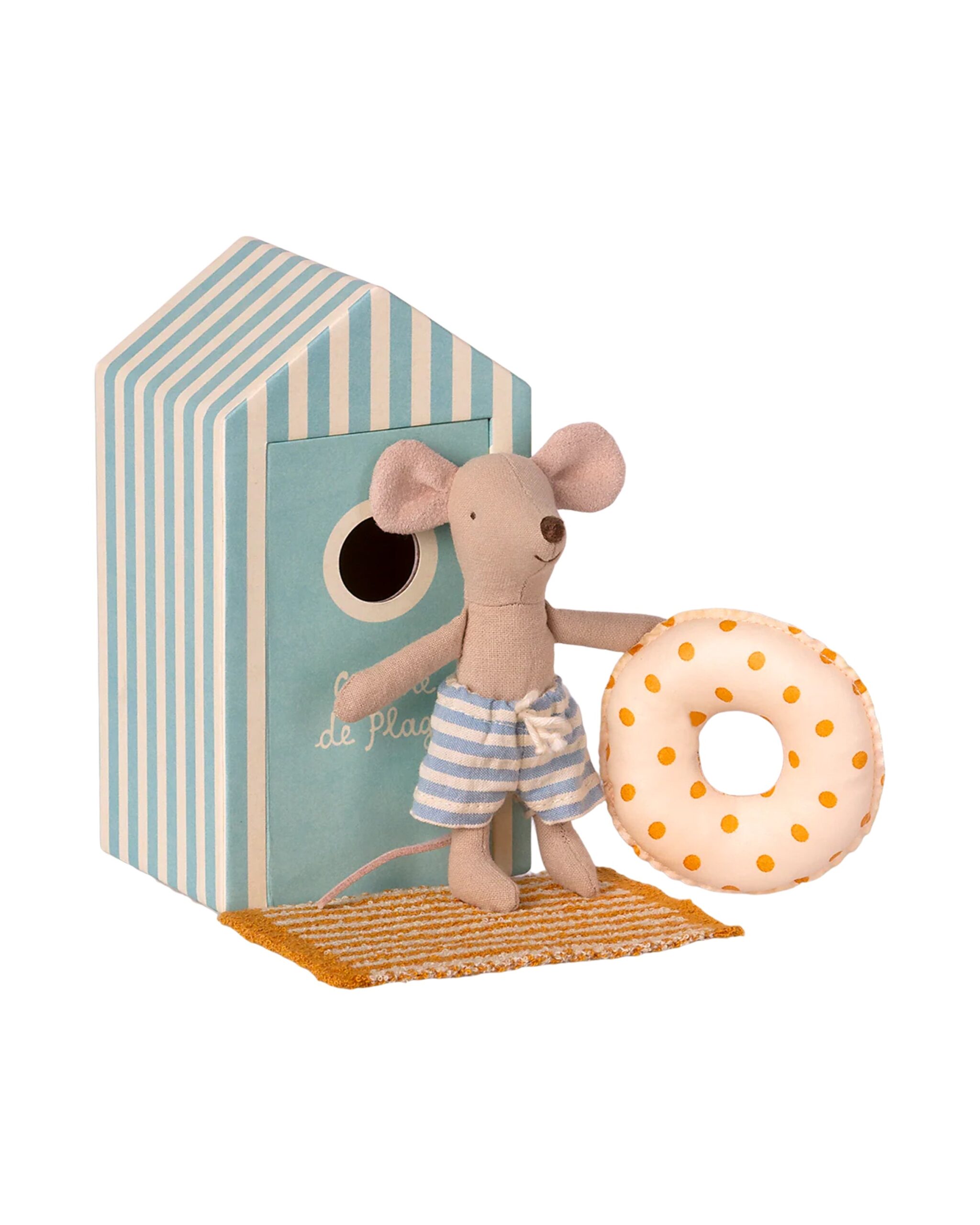 little-bro-beach-mouse