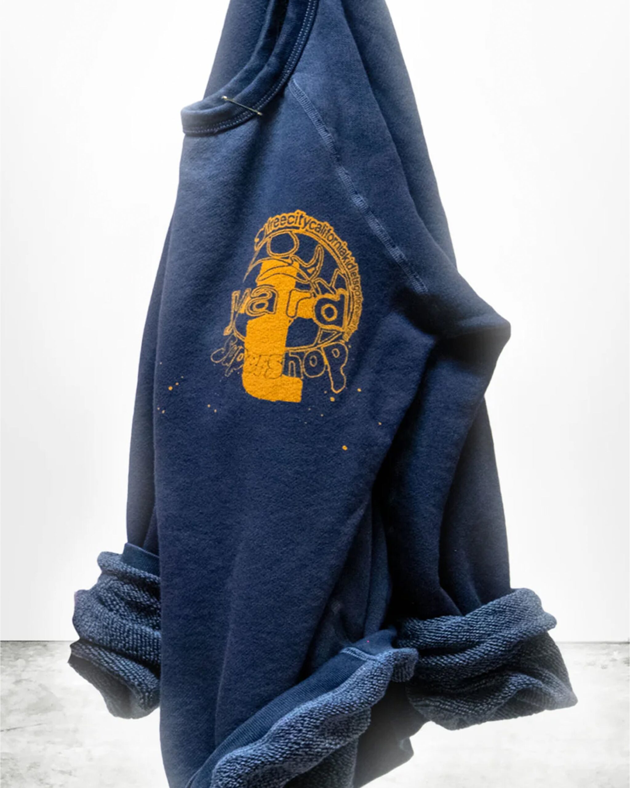 moonshroom_art_yard_top